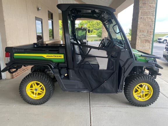 Image of John Deere XUV 835M equipment image 3