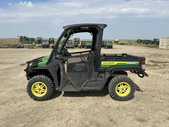 Image of John Deere XUV 835M equipment image 1