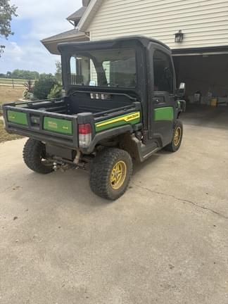 Image of John Deere XUV 835M equipment image 4