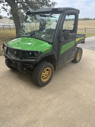 2023 John Deere XUV 835M Equipment Image0