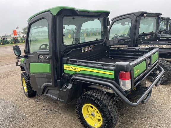 Image of John Deere XUV 835R equipment image 3