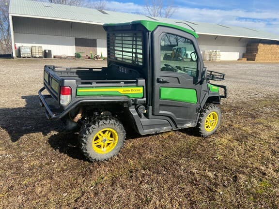 Image of John Deere XUV 835R Primary image