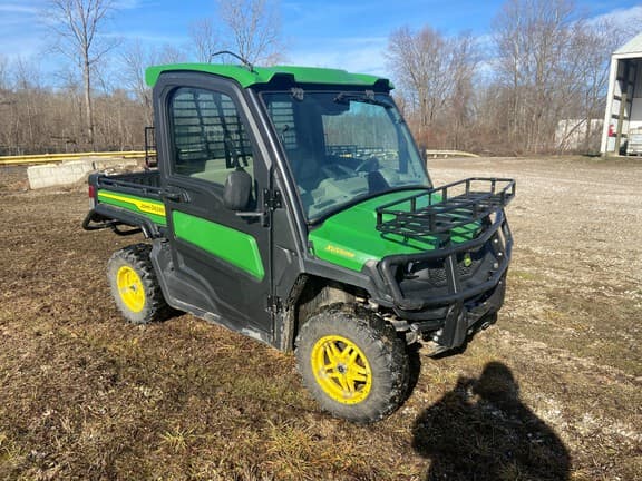 Image of John Deere XUV 835R equipment image 1