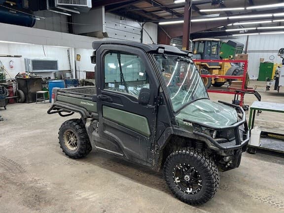 Image of John Deere XUV 835R Primary image