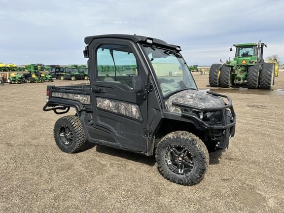 Image of John Deere XUV 835R Primary image
