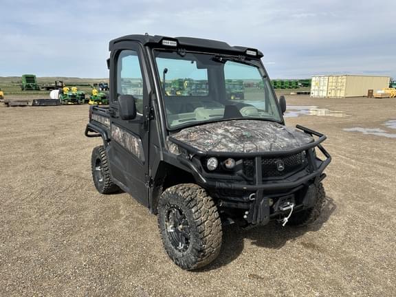 Image of John Deere XUV 835R equipment image 3