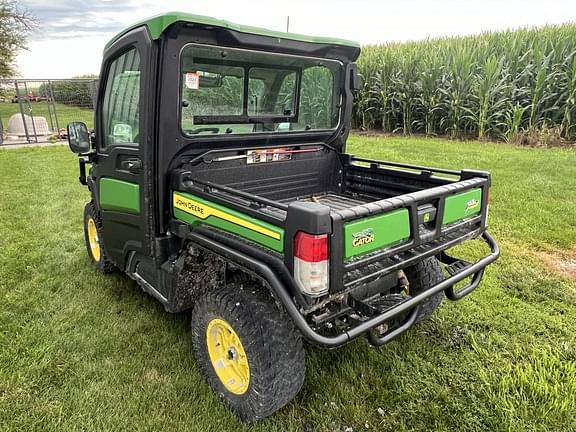 Image of John Deere XUV 835R equipment image 2