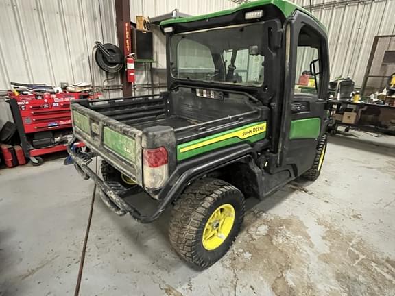 Image of John Deere XUV 835R equipment image 2
