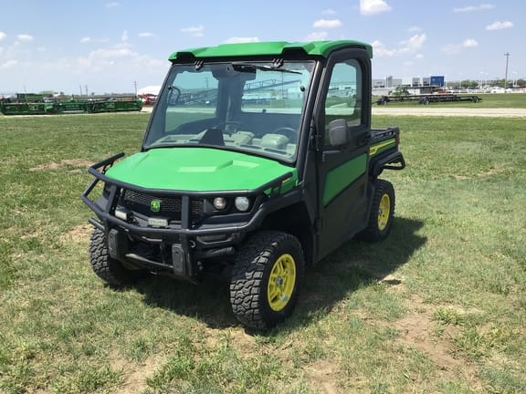 2023 John Deere XUV 835R Equipment Image0