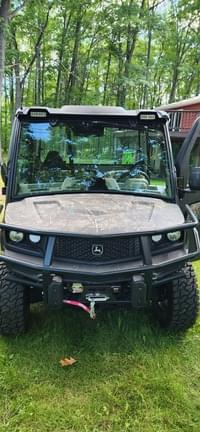 Image of John Deere XUV 835R equipment image 2