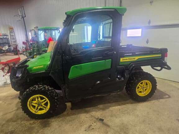 Image of John Deere XUV 835R equipment image 2