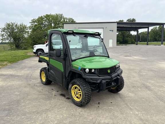 Image of John Deere XUV 835R equipment image 2