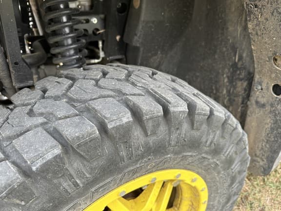 Image of John Deere XUV 835R equipment image 4