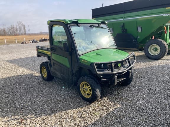 Image of John Deere XUV 835R equipment image 1