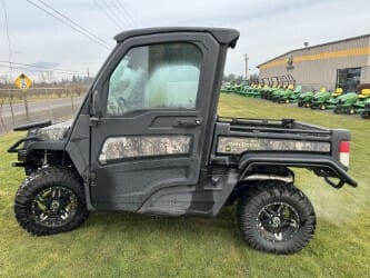 2023 John Deere XUV 835R Equipment Image0