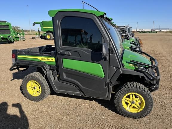 Image of John Deere XUV 835R Primary image