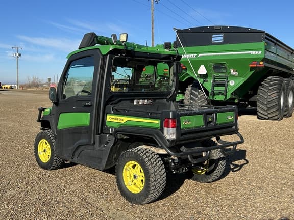 Image of John Deere XUV 835R equipment image 4