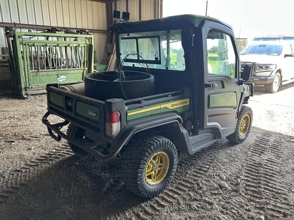 Image of John Deere XUV 835R equipment image 2