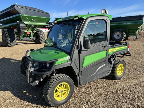 Image of John Deere XUV 835R equipment image 3