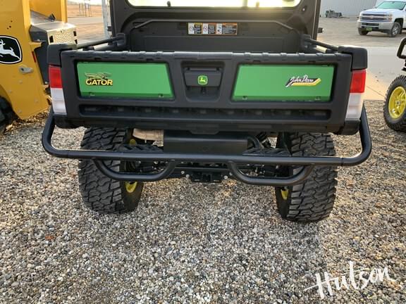Image of John Deere XUV 835R equipment image 2