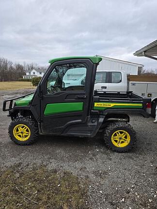 Image of John Deere XUV 835R Primary image