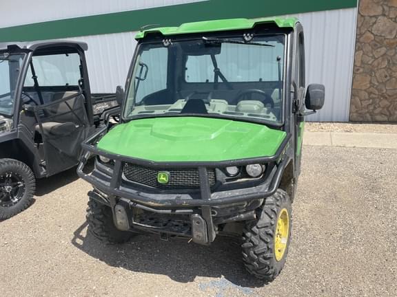 Image of John Deere XUV 835R equipment image 1