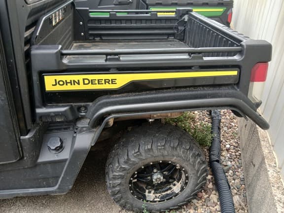 Image of John Deere XUV 835R equipment image 3