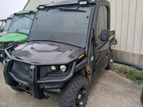 2023 John Deere XUV 835R Equipment Image0