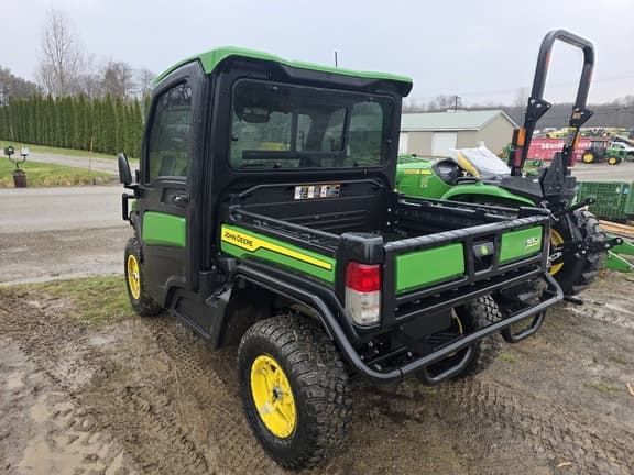 Image of John Deere XUV 835R equipment image 3
