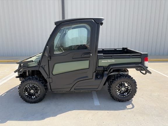 Image of John Deere XUV 835R Primary image