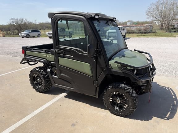 Image of John Deere XUV 835R equipment image 4