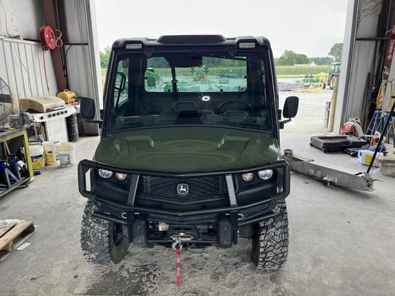 Image of John Deere XUV 835R equipment image 2