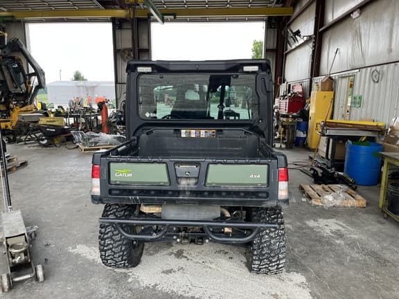 Image of John Deere XUV 835R equipment image 3