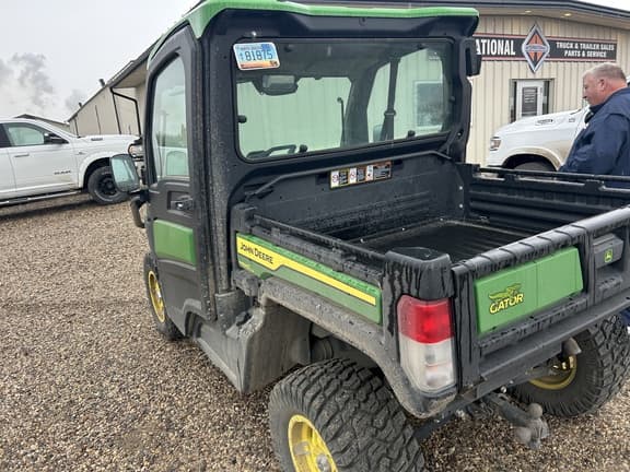 Image of John Deere XUV 835R equipment image 2