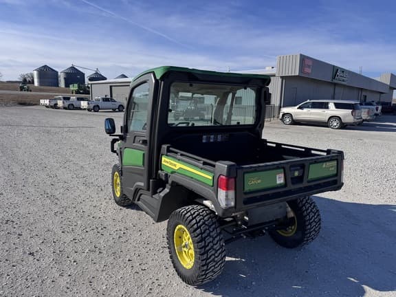 Image of John Deere XUV 835R equipment image 4