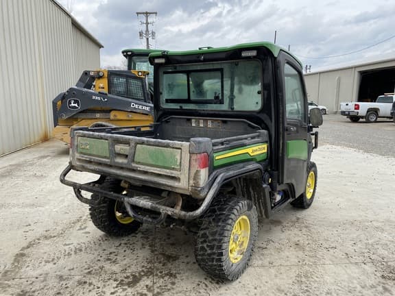 Image of John Deere XUV 835R equipment image 2