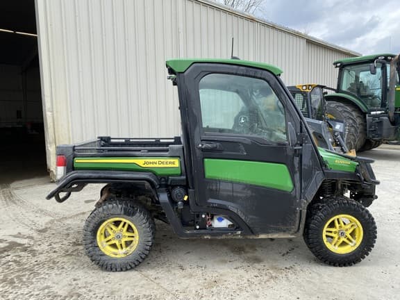 Image of John Deere XUV 835R equipment image 1