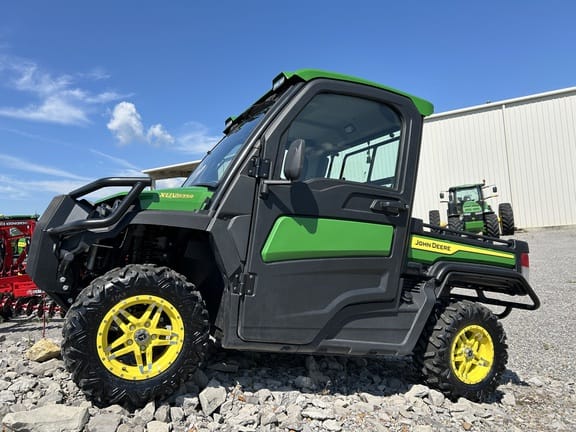 2023 John Deere XUV 835R Equipment Image0