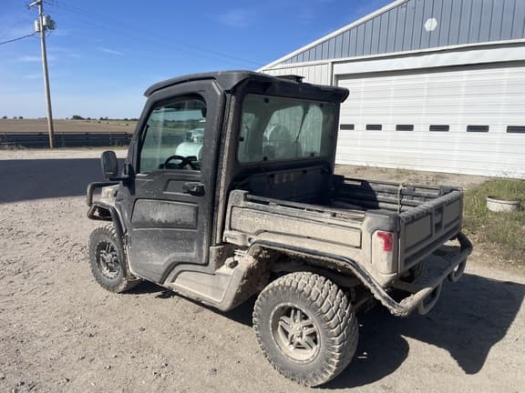 Image of John Deere XUV 835R equipment image 3