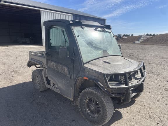 Image of John Deere XUV 835R equipment image 1