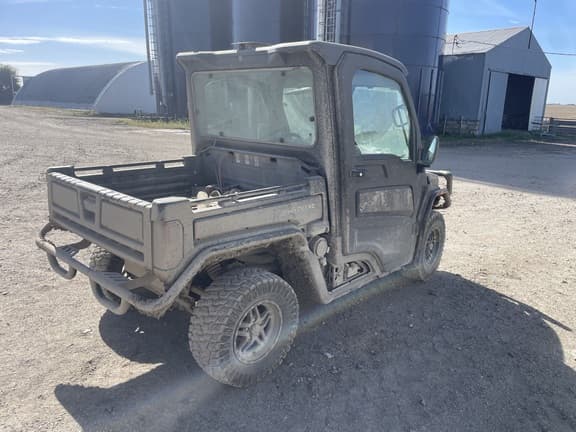 Image of John Deere XUV 835R equipment image 2
