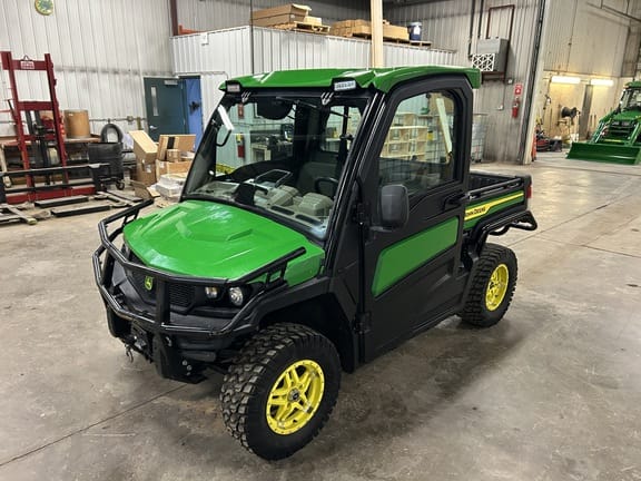 2023 John Deere XUV 835R Equipment Image0