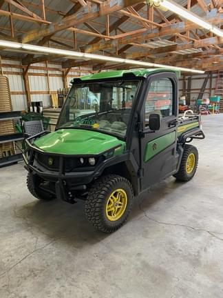 Image of John Deere XUV 835R equipment image 1