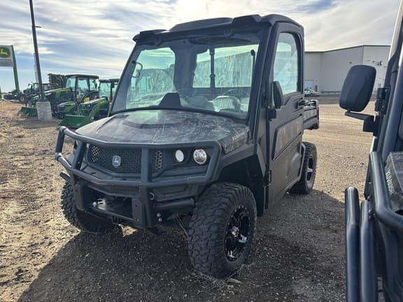 Image of John Deere XUV 835R equipment image 1