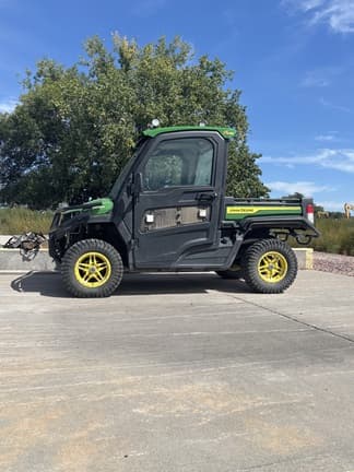 Image of John Deere XUV 835R equipment image 2