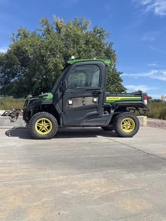 Image of John Deere XUV 835R Primary image