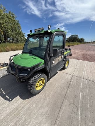 Image of John Deere XUV 835R Primary image