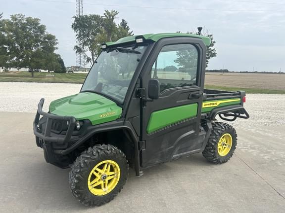 Image of John Deere XUV 835R Primary image