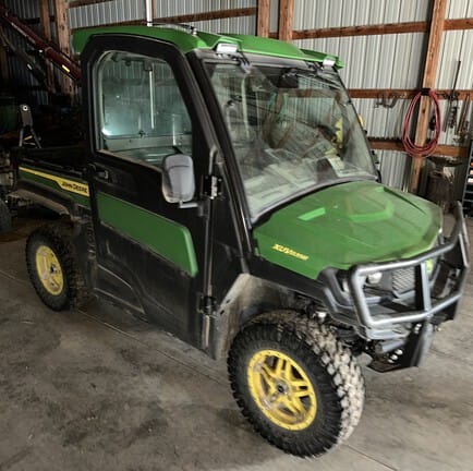 2023 John Deere XUV 835R Equipment Image0