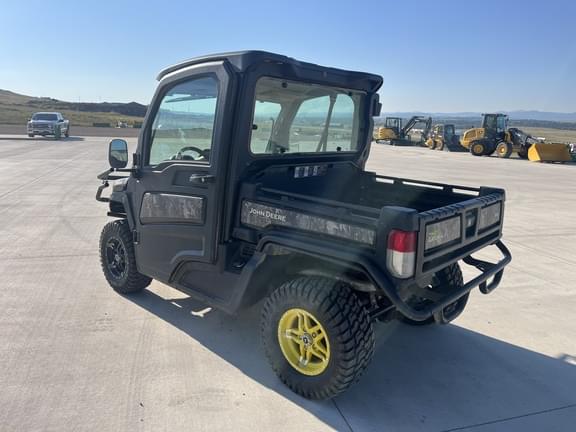 Image of John Deere XUV 835R equipment image 2